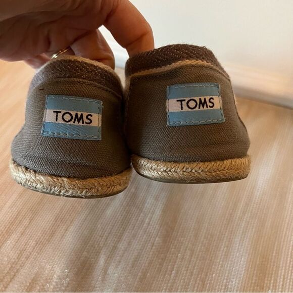 TOMS Womens Classic, Grey, stripe, Slip-Ons University shoes, size 8.5 - Picture 6 of 15